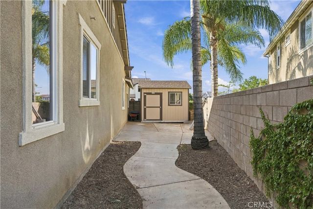 8294 Fall Creek Dr, Eastvale, CA 92880
