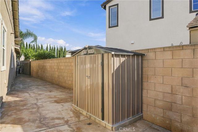 8294 Fall Creek Dr, Eastvale, CA 92880