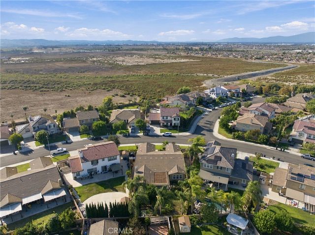 8294 Fall Creek Dr, Eastvale, CA 92880