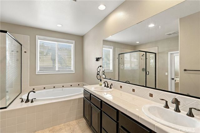 8294 Fall Creek Dr, Eastvale, CA 92880