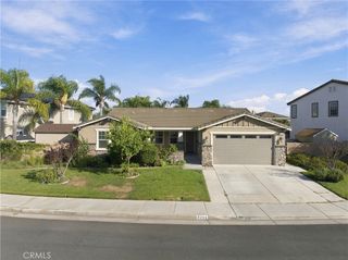 8294 Fall Creek Dr, Eastvale, CA 92880