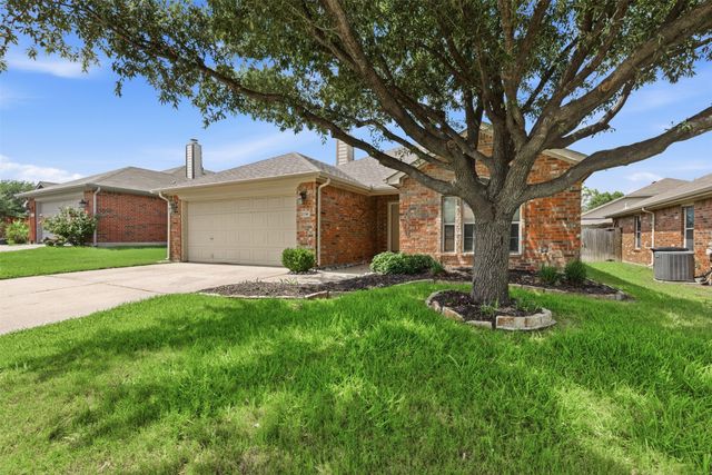 3705 Vista Greens Drive, Fort Worth, TX 76244