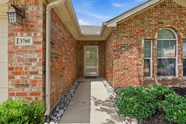 3705 Vista Greens Drive, Fort Worth, TX 76244