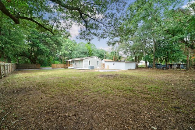 1209 Palm Street, Hanahan, SC 29406