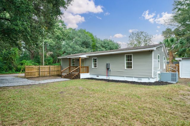 1209 Palm Street, Hanahan, SC 29406