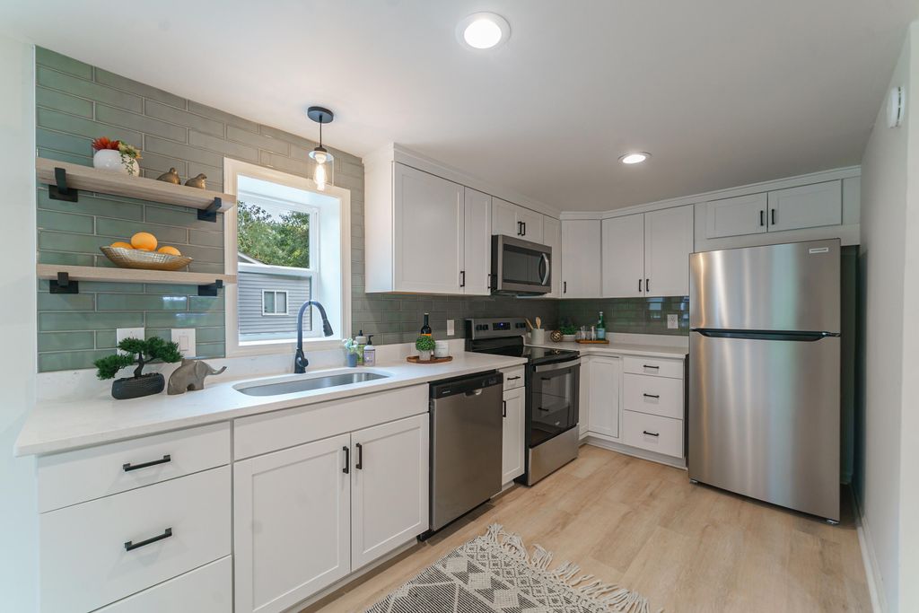 1209 Palm Street, Hanahan, SC 29406