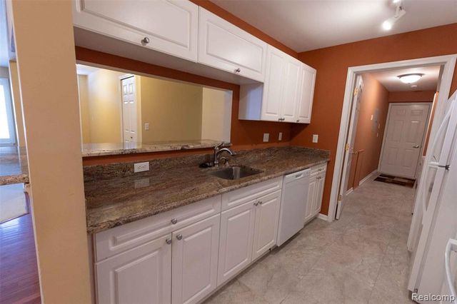 3526 Tremonte Circle, Rochester, MI 48306