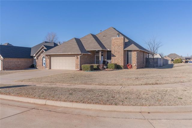 629 E Elder Lane, Mustang, OK 73064