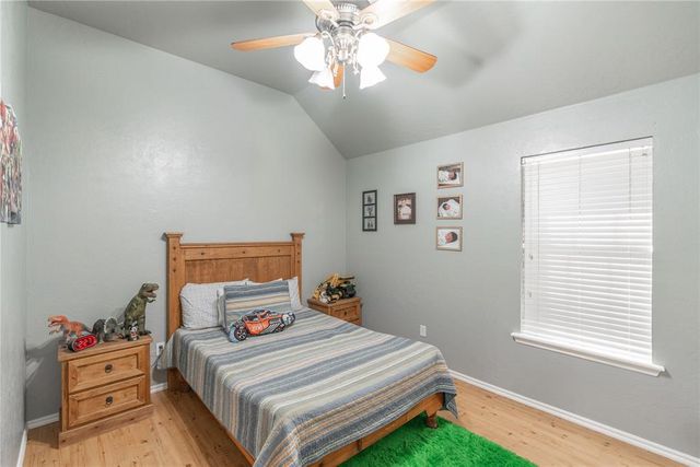 629 E Elder Lane, Mustang, OK 73064