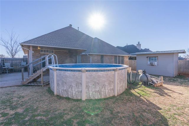 629 E Elder Lane, Mustang, OK 73064