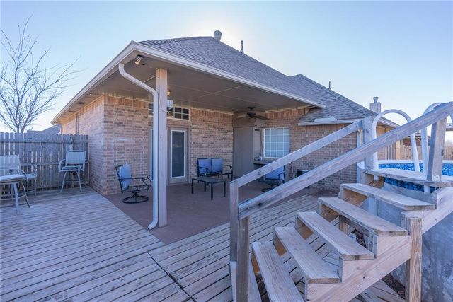 629 E Elder Lane, Mustang, OK 73064