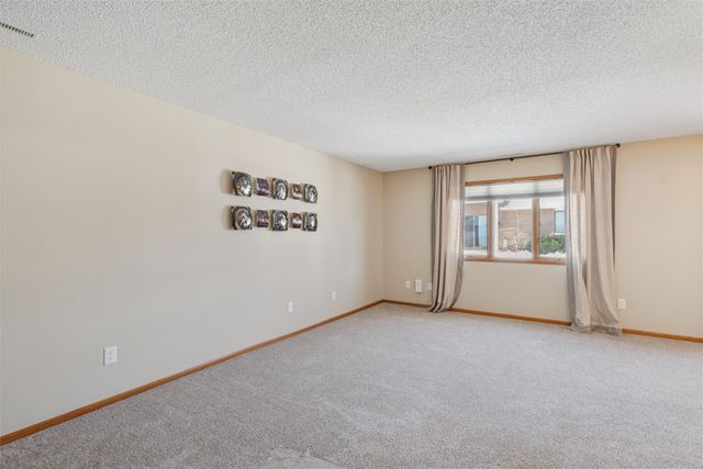 1168 49th Street 1, West Des Moines, IA 50266