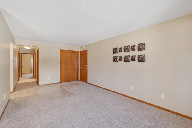 1168 49th Street 1, West Des Moines, IA 50266