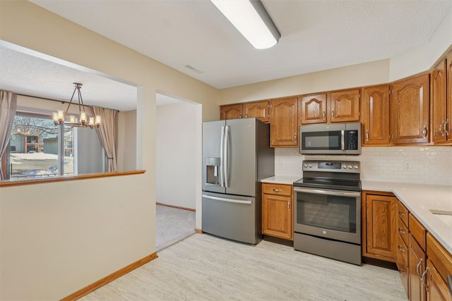 1168 49th Street 1, West Des Moines, IA 50266