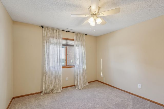 1168 49th Street 1, West Des Moines, IA 50266