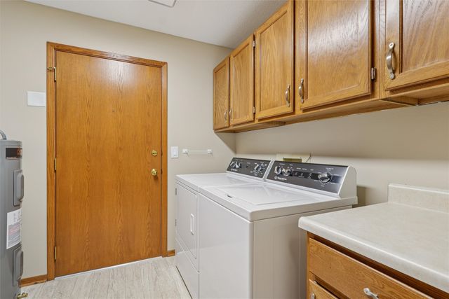 1168 49th Street 1, West Des Moines, IA 50266