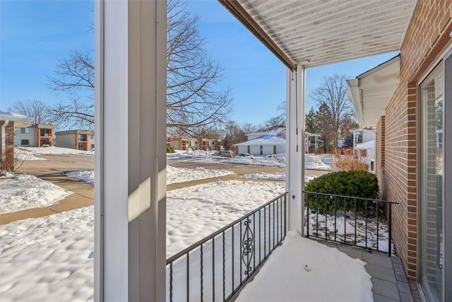 1168 49th Street 1, West Des Moines, IA 50266