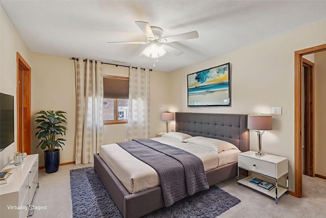 1168 49th Street 1, West Des Moines, IA 50266