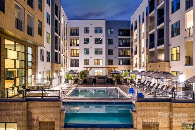 101 W Morehead Street B2, Charlotte, NC 28202