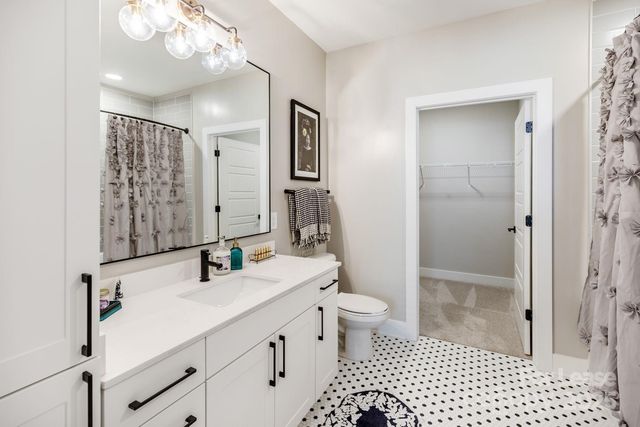 101 W Morehead Street B2, Charlotte, NC 28202