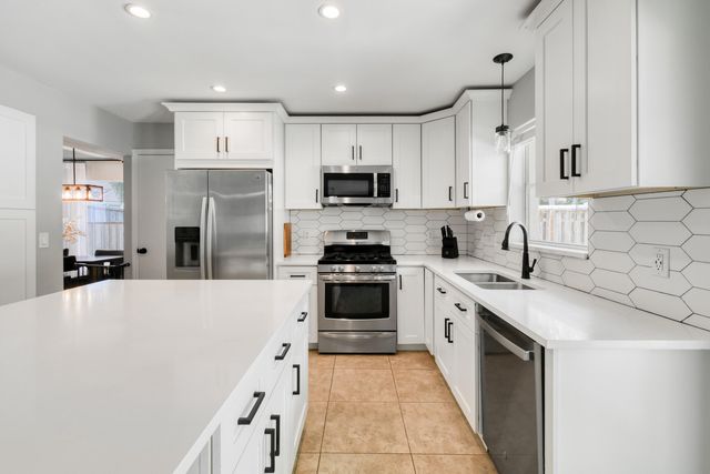 141 St Michaels Court, Jupiter, FL 33458