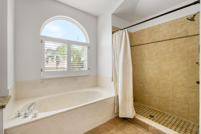 141 St Michaels Court, Jupiter, FL 33458