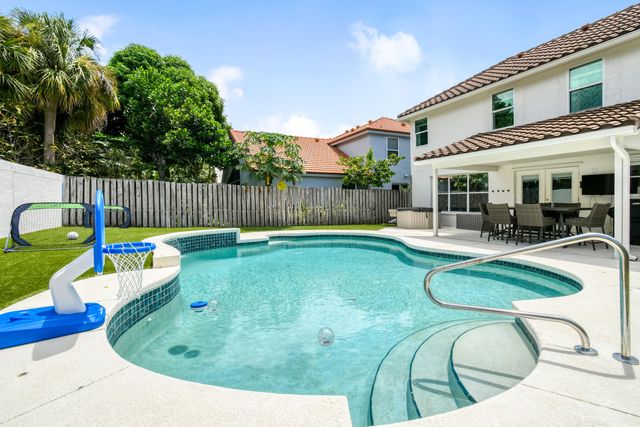 141 St Michaels Court, Jupiter, FL 33458