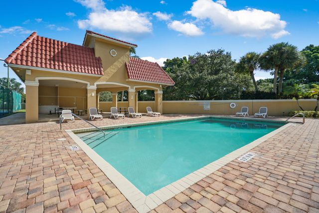 141 St Michaels Court, Jupiter, FL 33458