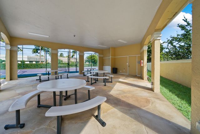 141 St Michaels Court, Jupiter, FL 33458