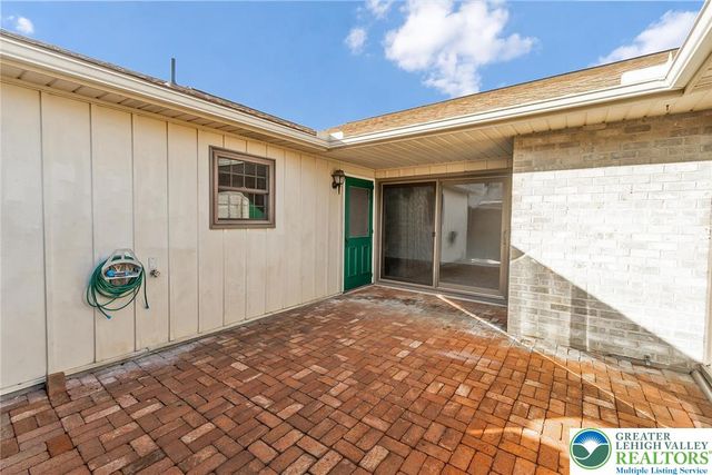 2796 Springhaven Place 376, Lower Macungie Twp, PA 18062