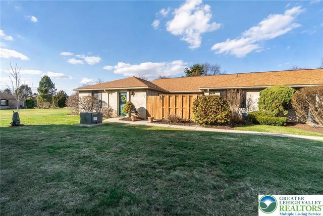 2796 Springhaven Place 376, Lower Macungie Twp, PA 18062