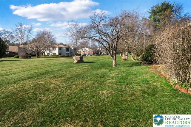 2796 Springhaven Place 376, Lower Macungie Twp, PA 18062