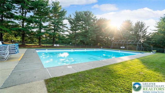 2796 Springhaven Place 376, Lower Macungie Twp, PA 18062