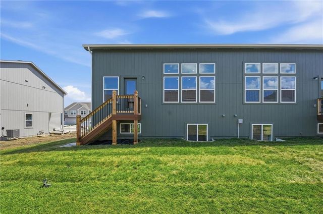 1412 S 4th Street E, Louisburg, KS 66053