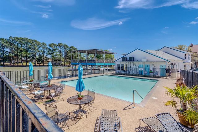 1933 Island Circle B106, Tool, TX 75143