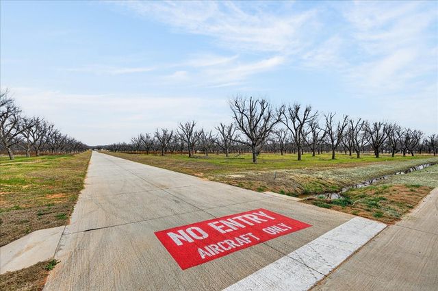 1424 Cirrus Loop, Granbury, TX 76049