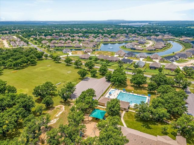 1424 Cirrus Loop, Granbury, TX 76049