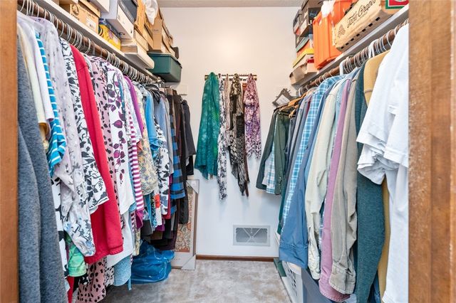 11 Tree Top Lane, Henrietta, NY 14586