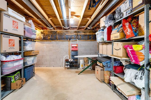 11 Tree Top Lane, Henrietta, NY 14586