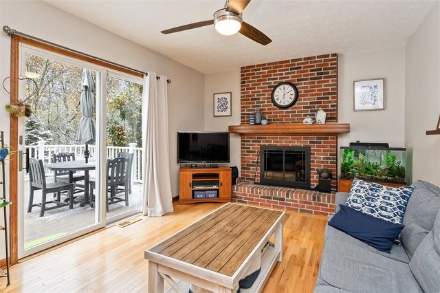 11 Tree Top Lane, Henrietta, NY 14586