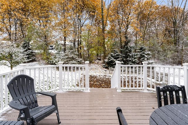 11 Tree Top Lane, Henrietta, NY 14586