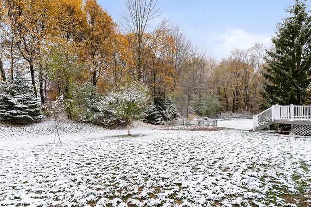 11 Tree Top Lane, Henrietta, NY 14586