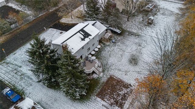 11 Tree Top Lane, Henrietta, NY 14586