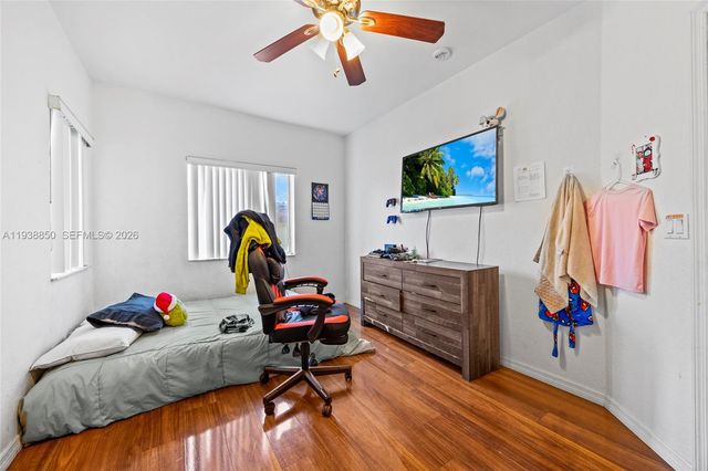 5355 SW 40th Ave, Dania Beach, FL 33314