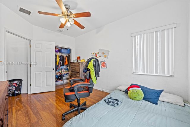 5355 SW 40th Ave, Dania Beach, FL 33314