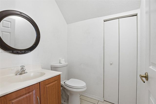 5355 SW 40th Ave, Dania Beach, FL 33314