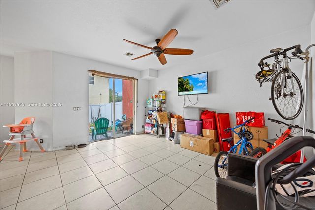 5355 SW 40th Ave, Dania Beach, FL 33314