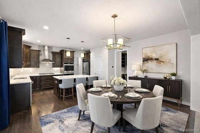 21090 Prestwick, Farmington, MI 48335