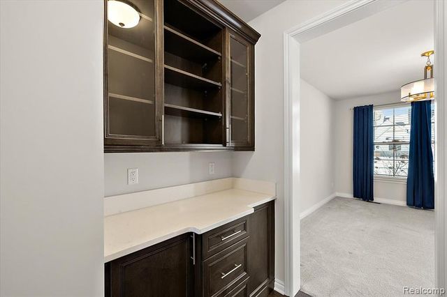 21090 Prestwick, Farmington, MI 48335