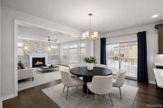 21090 Prestwick, Farmington, MI 48335